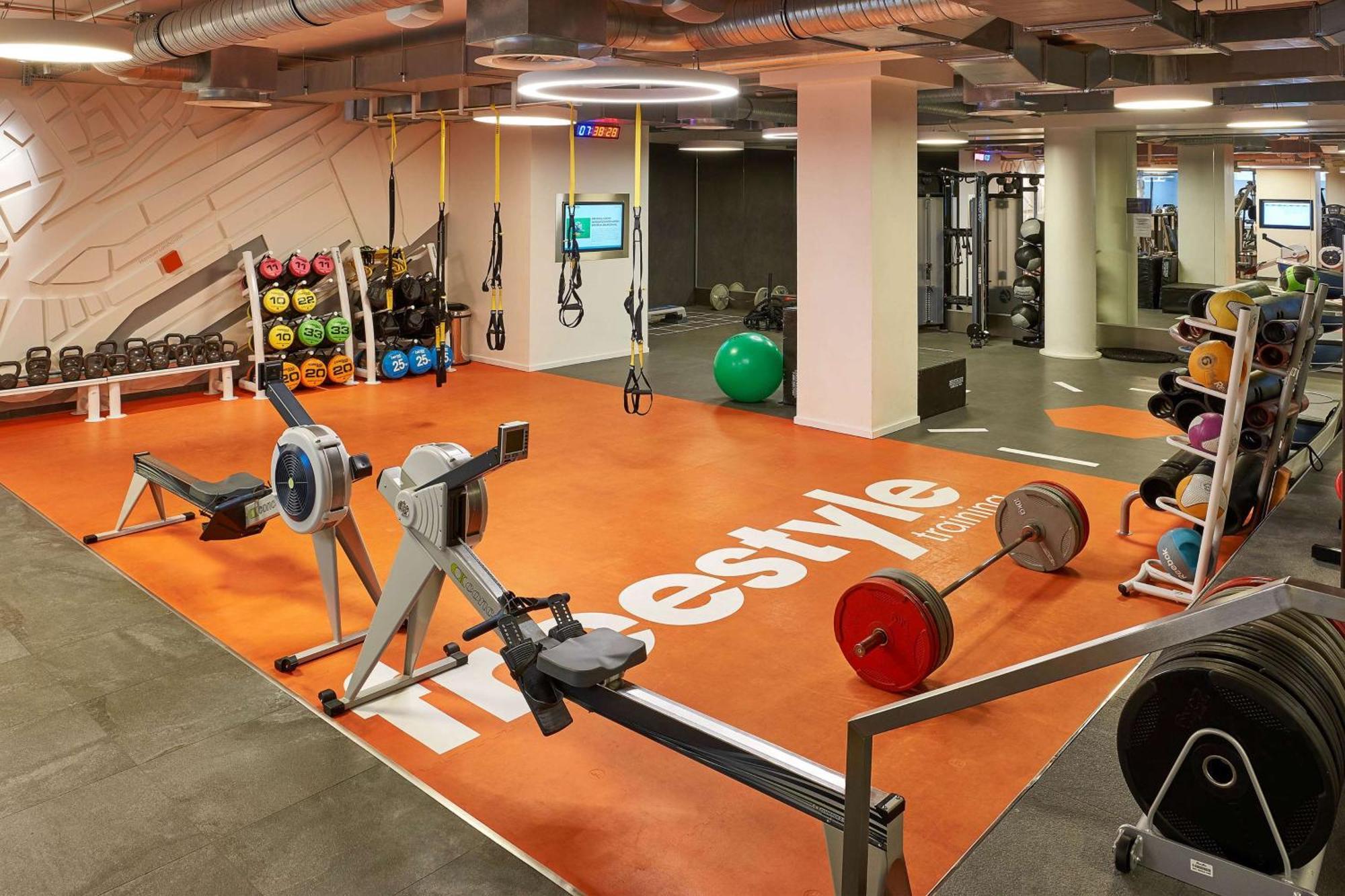 Hilton Frankfurt City Centre Frankfurt am Main Eksteriør bilde AnyGym in Berlin
